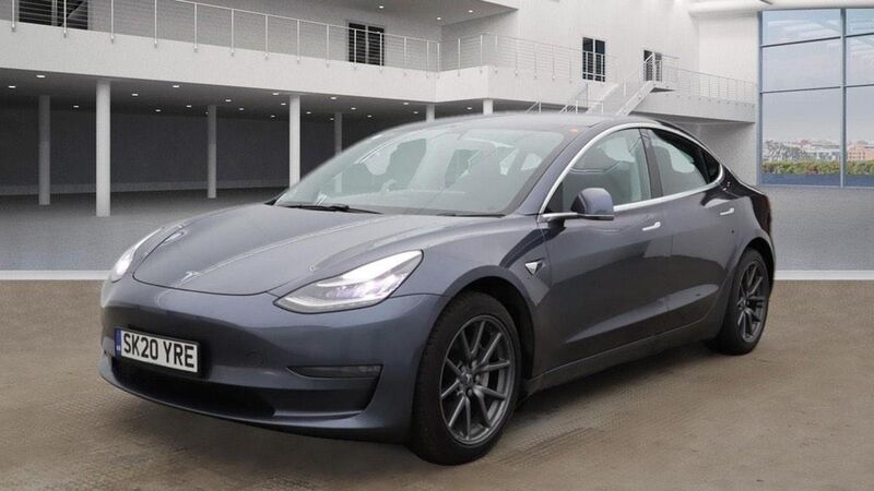 TESLA MODEL 3