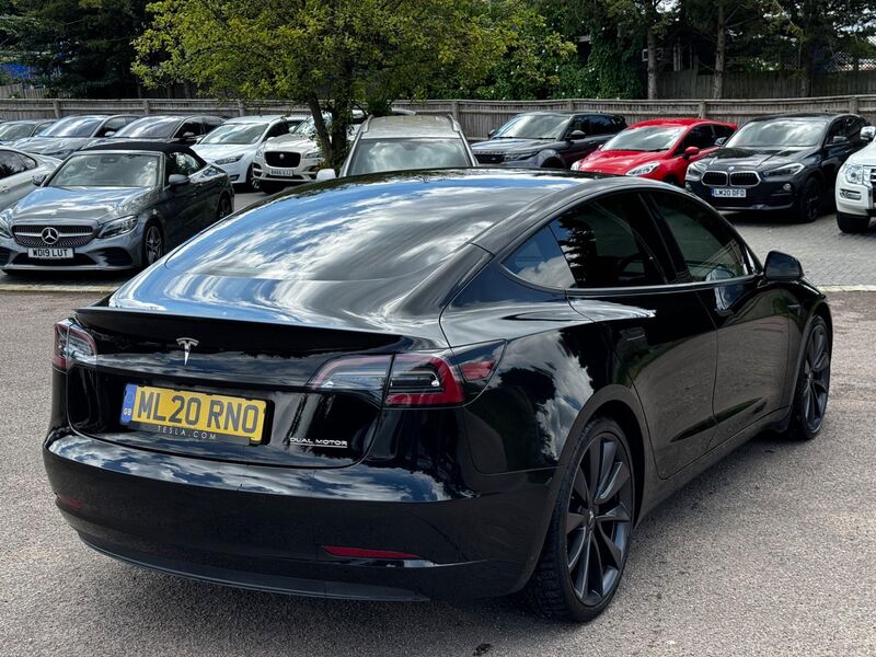 TESLA MODEL 3