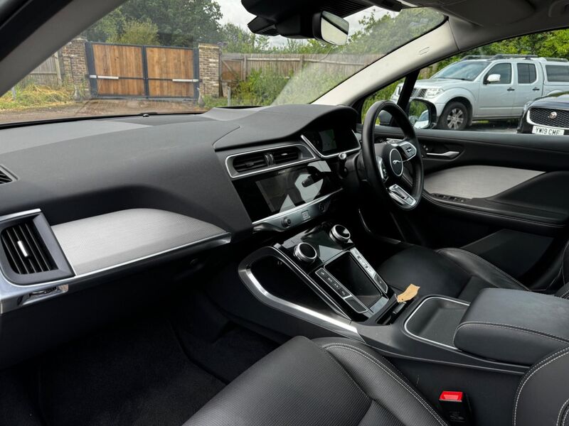 JAGUAR I-Pace