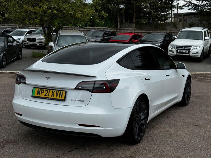 TESLA MODEL 3