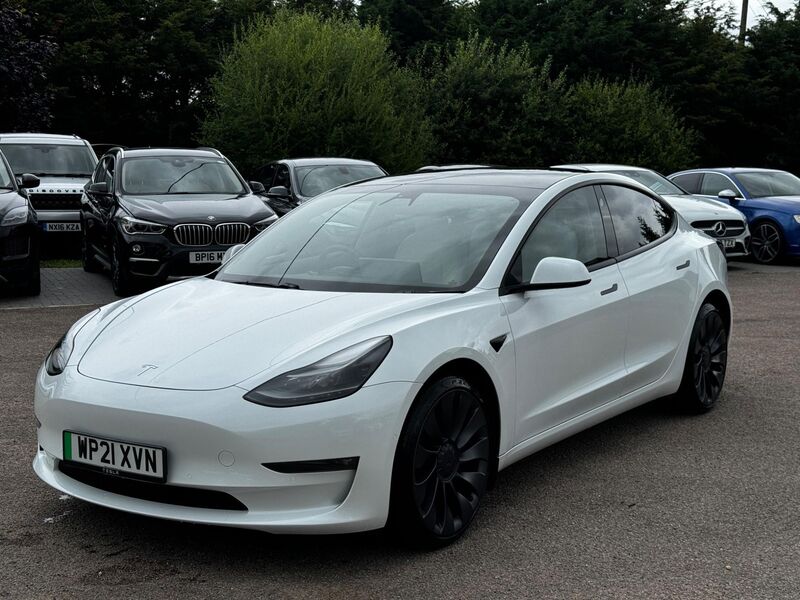 TESLA MODEL 3
