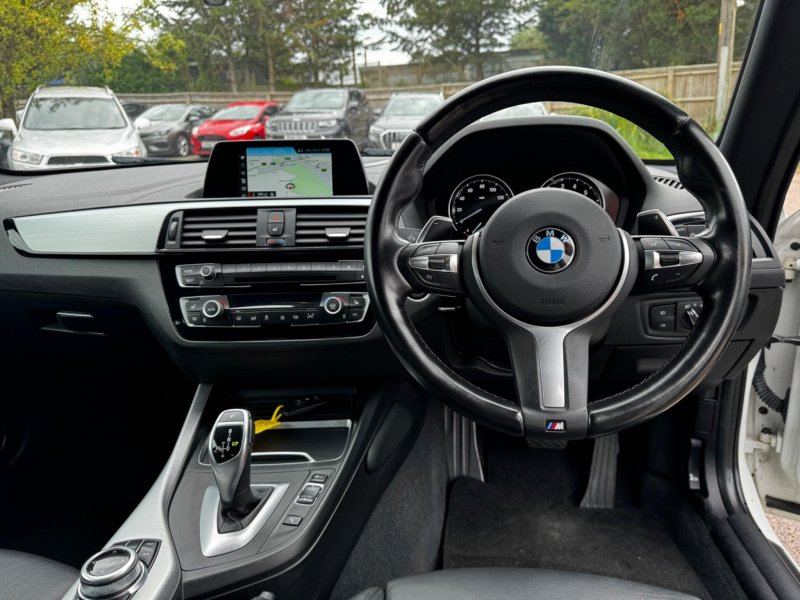 BMW 1 SERIES