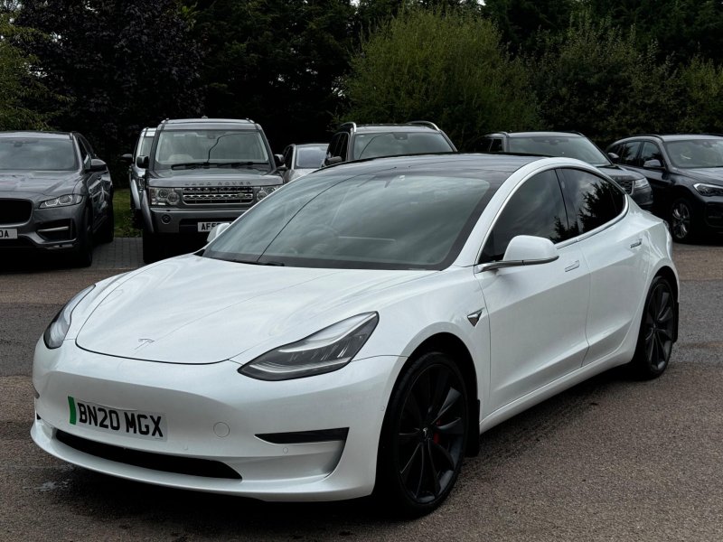 TESLA MODEL 3