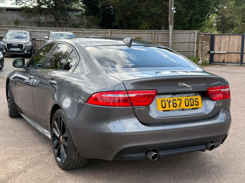 JAGUAR XE