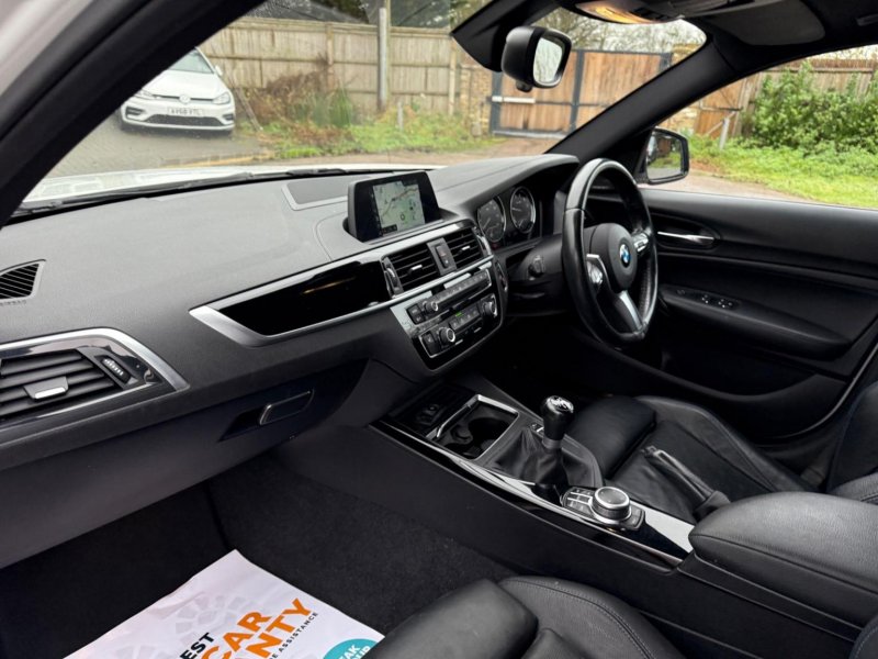 BMW 1 SERIES
