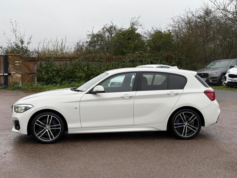 BMW 1 SERIES