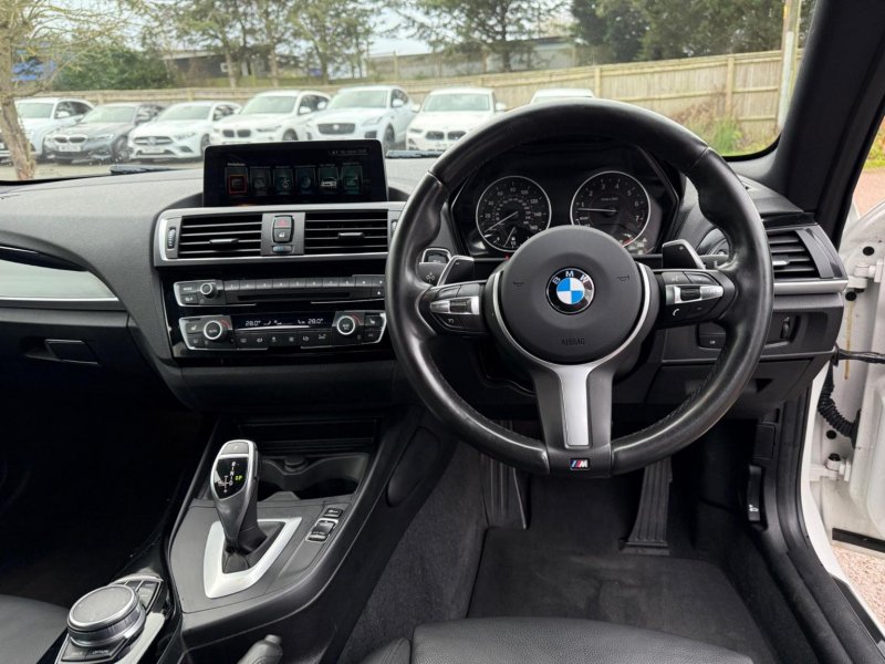 BMW 1 SERIES