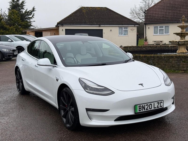 TESLA MODEL 3