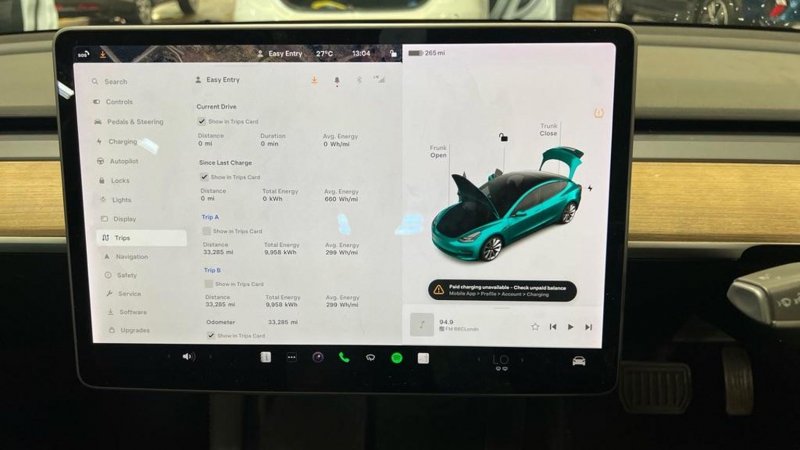 TESLA MODEL 3