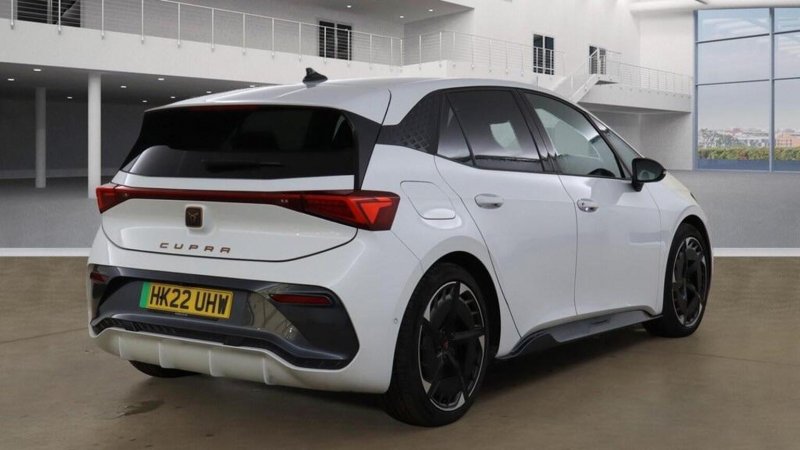 CUPRA BORN