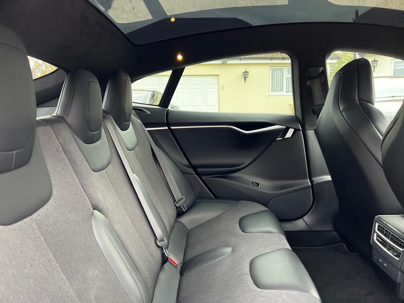 TESLA MODEL S