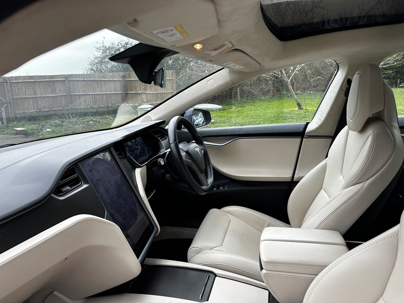 TESLA MODEL S